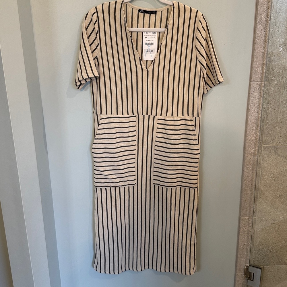 Zara Striped V-Neck Midi Dress in Cream and Black with pockets size medium - Picture 8 of 8